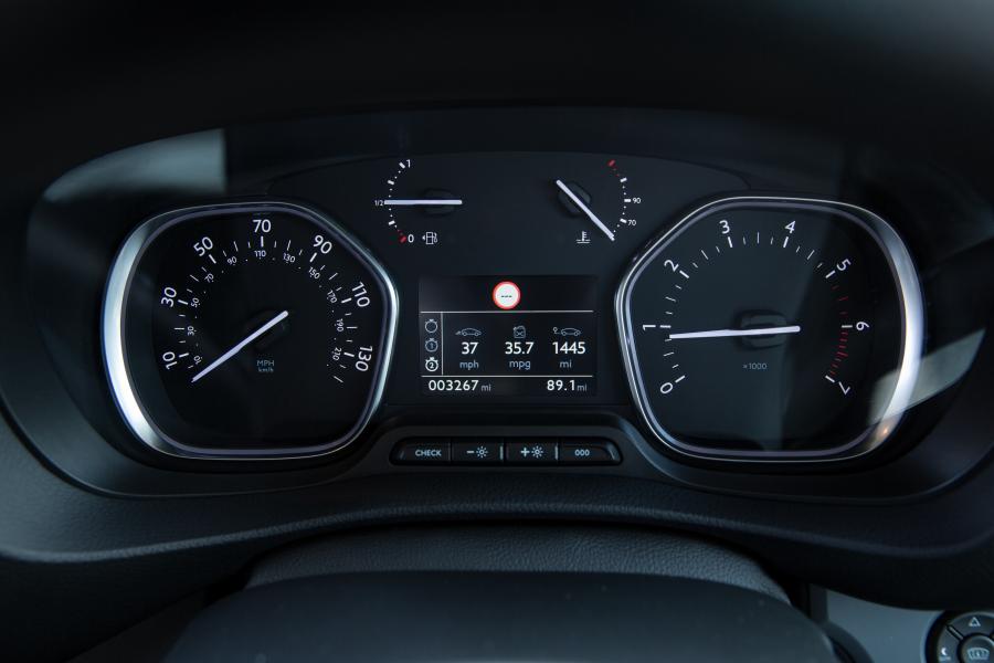 Панель приборов Toyota ProAce Van Compact 2017 года  (UK) (фото 26 из 32)